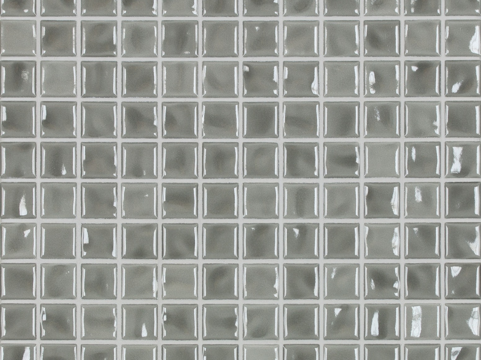 2,5x2,5cm Amano Medium Grey glossy keraminė mozaika